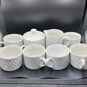 Casual Setting by Oneida Basketweave Set